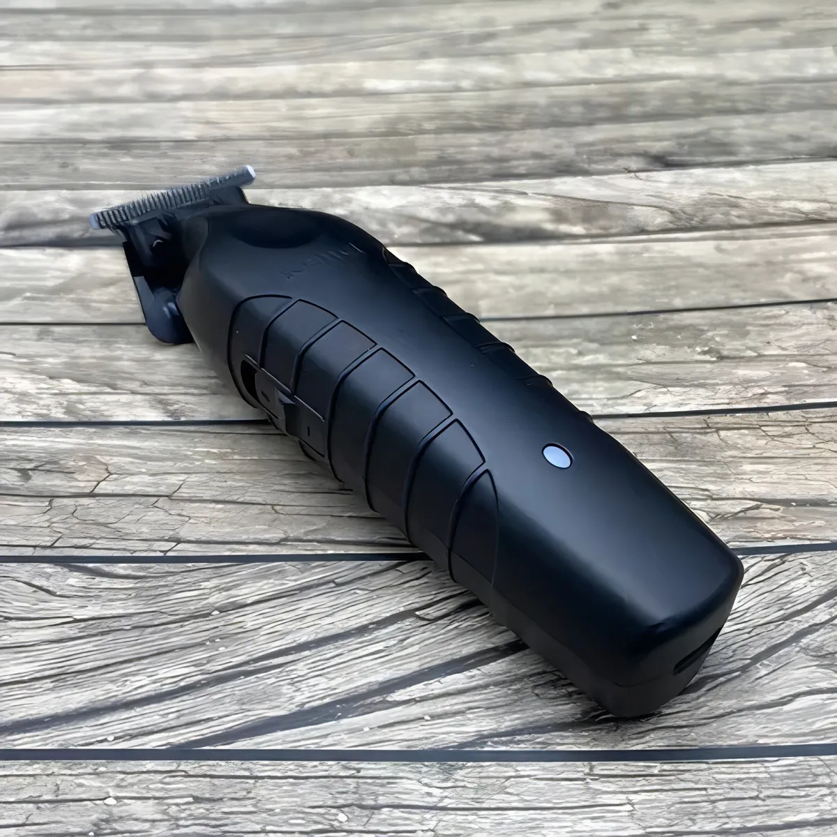 Máquina de Acabamento Kemei KM-2299 Sem Fio, Para Cabelo e Barba Profissional Bivolt
